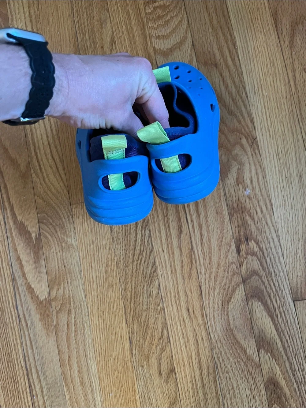art class Blue Kids Slip-On Water Shoes with Green Pull Tabs